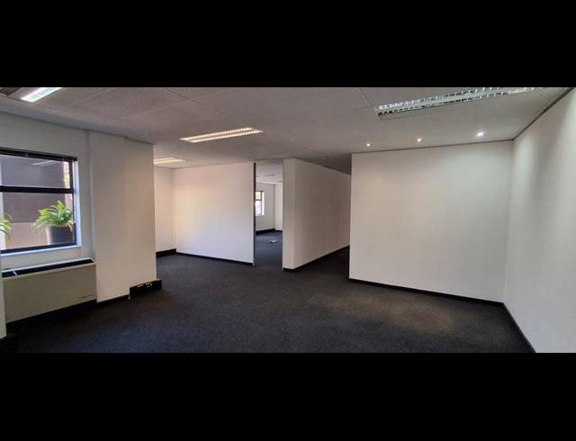 BUSINESS PROPERTY TO RENT IN BRYANSTON
